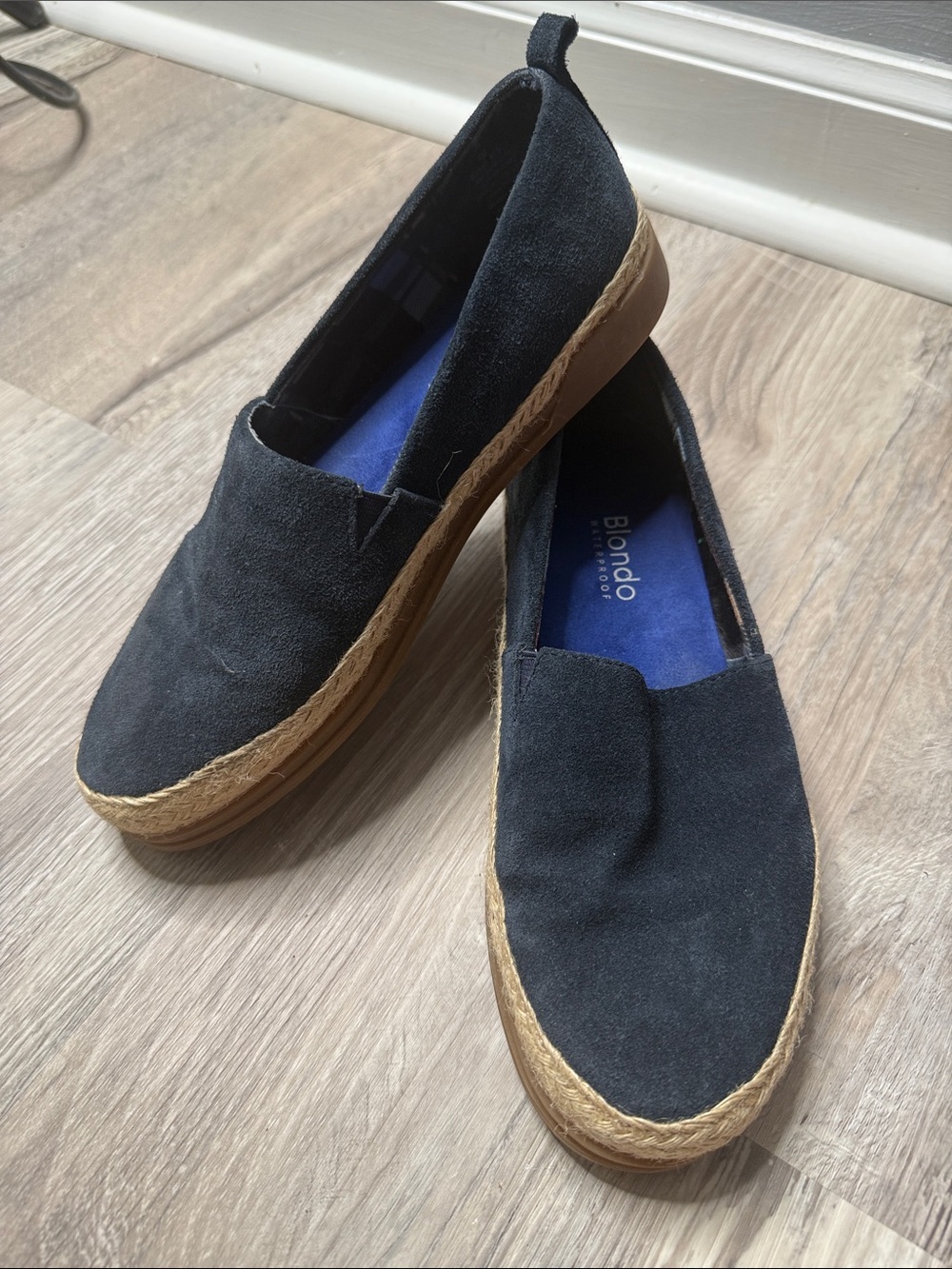 Women’s Blondo Navy Suede Espadrille Flats with Jute Platform Size 6
